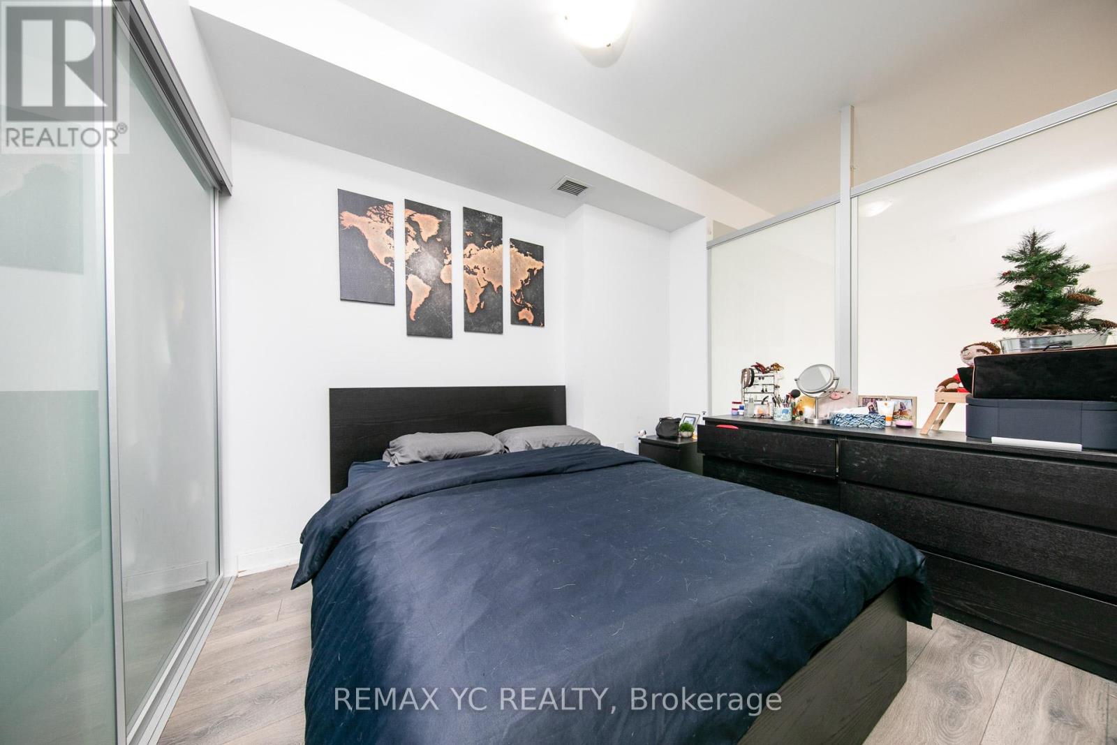 2610 - 426 University Avenue, Toronto, Ontario  M5G 1S9 - Photo 7 - C12916490