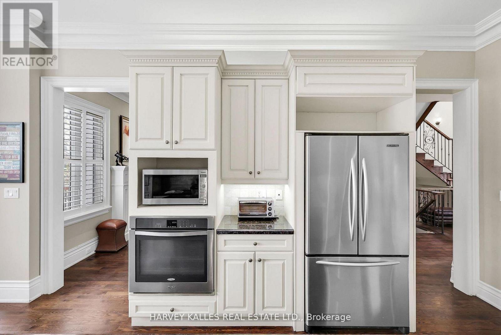 76 Dunblaine Avenue, Toronto, Ontario  M5M 2S1 - Photo 16 - C12916510