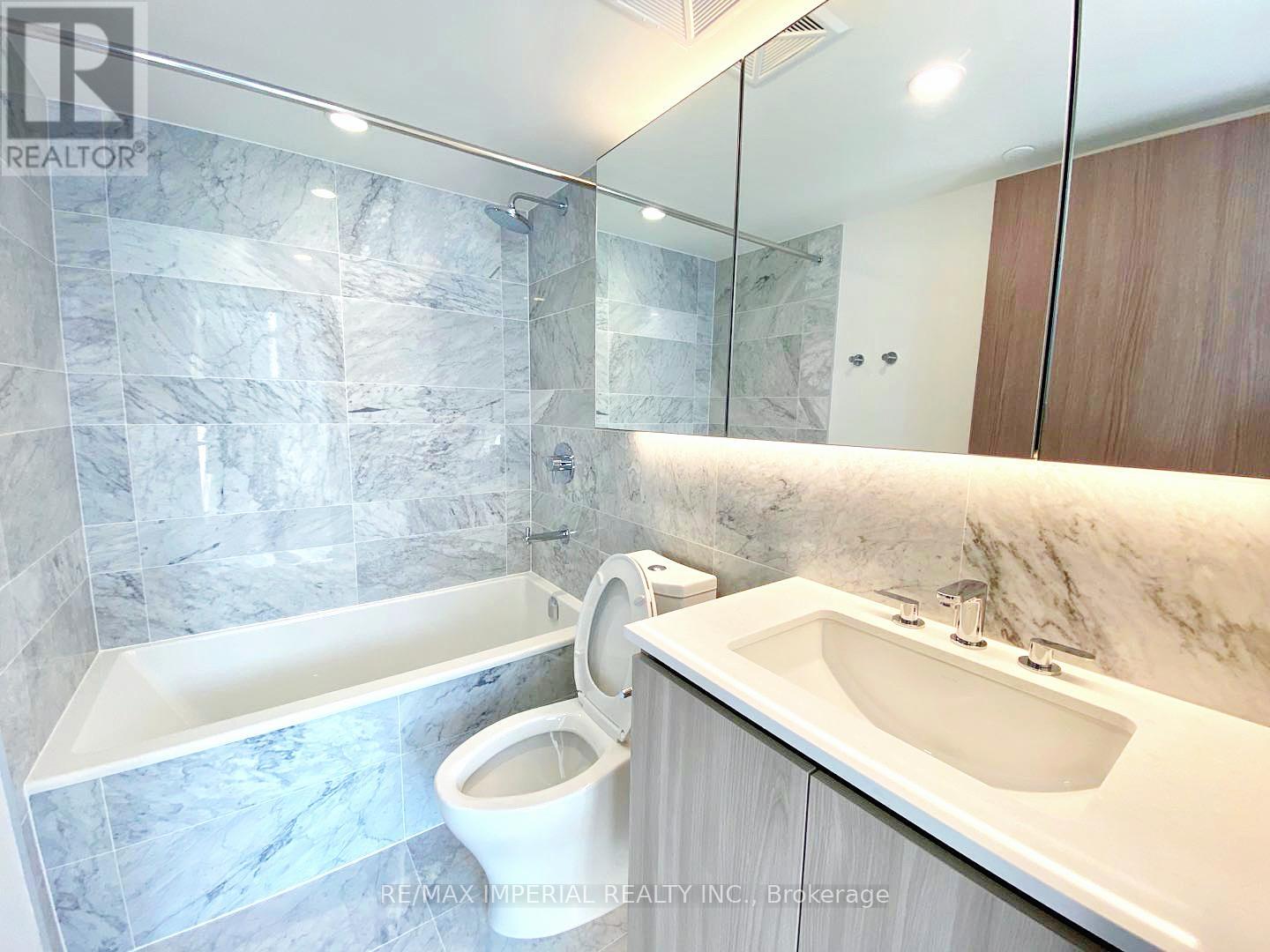 1902 - 17 Bathurst Street, Toronto, Ontario  M6A 2E1 - Photo 13 - C12916546