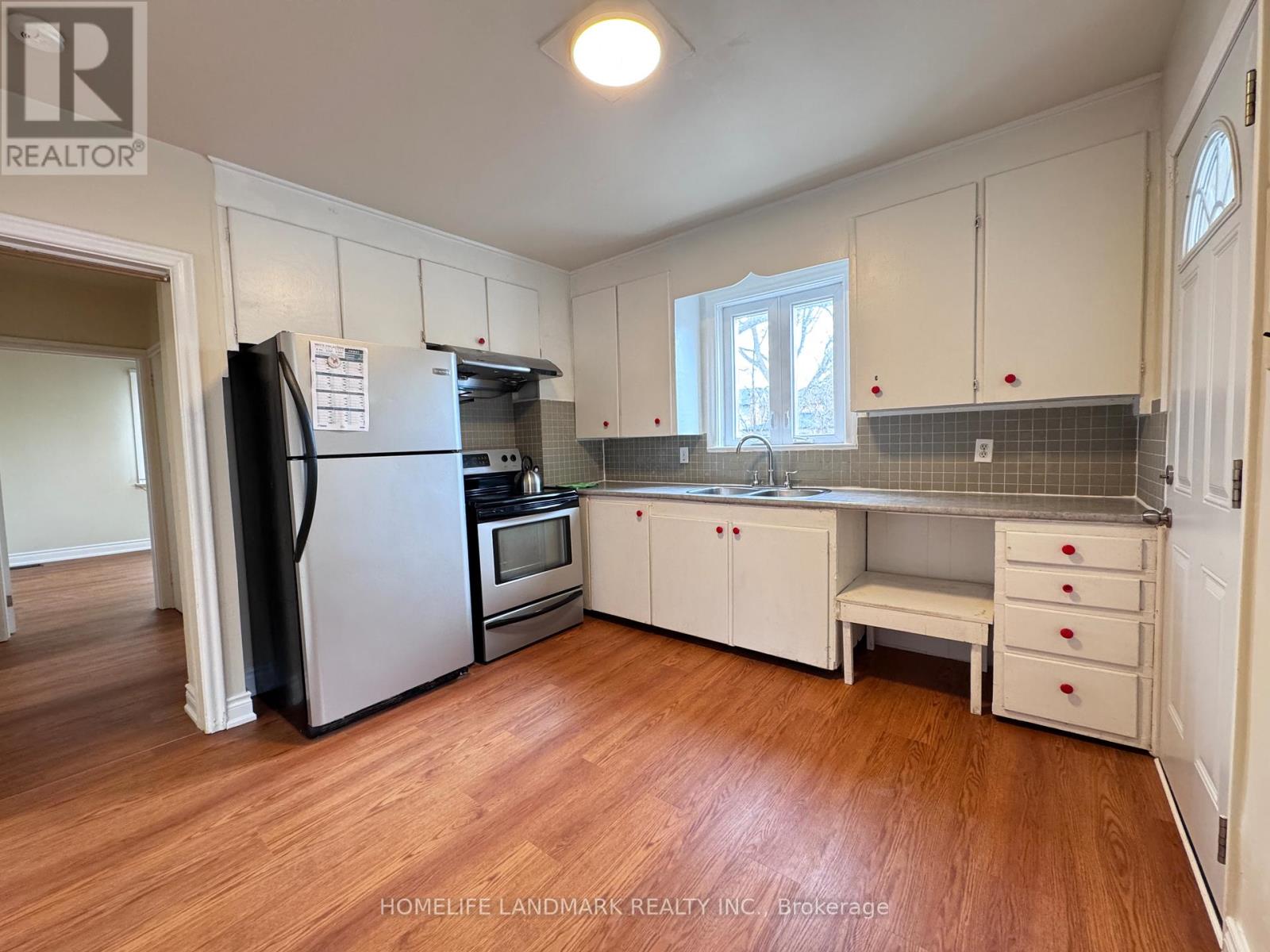 121 Bishop Avenue, Toronto, Ontario  M2M 1Z6 - Photo 12 - C12916552