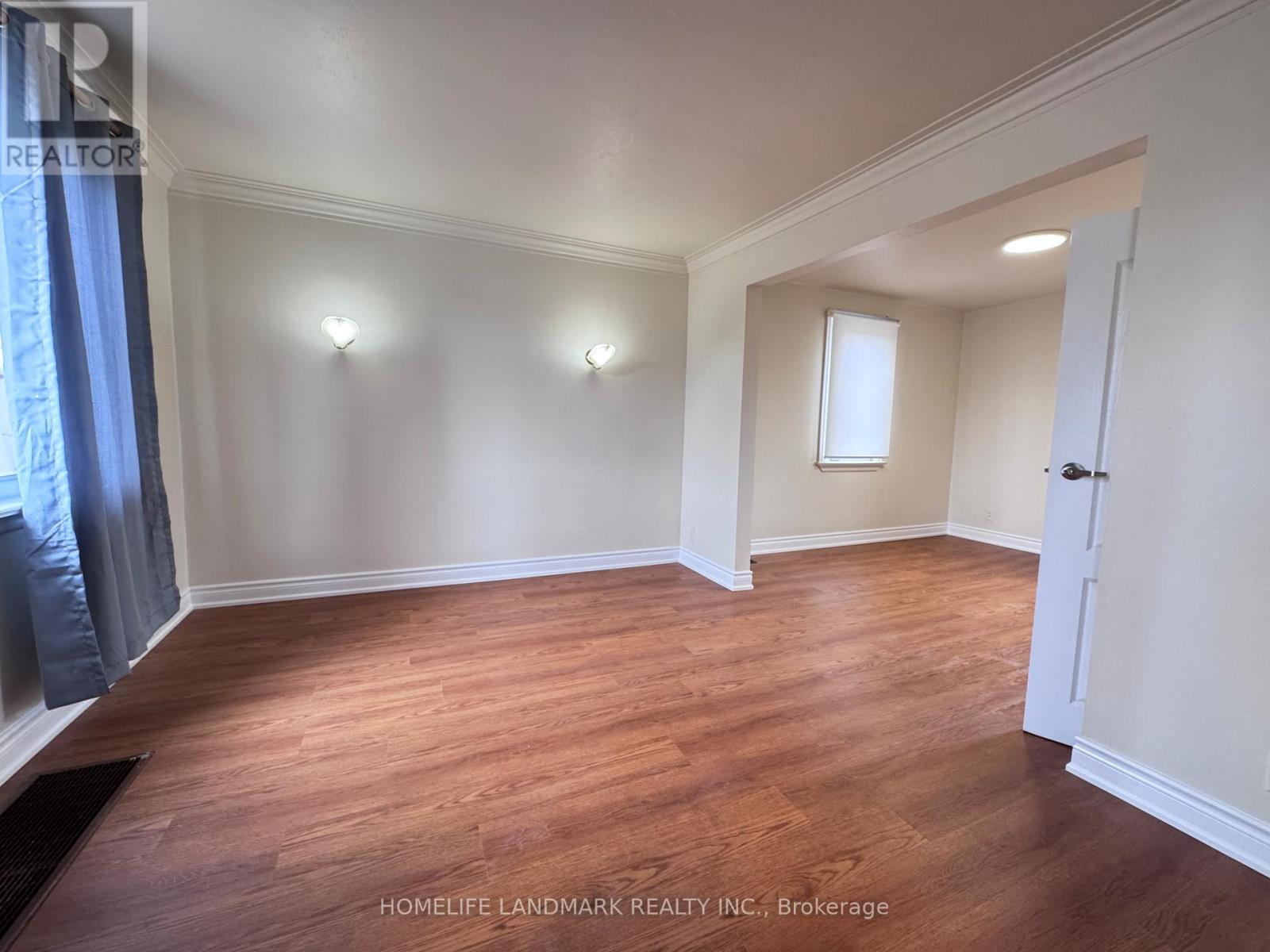 121 Bishop Avenue, Toronto, Ontario  M2M 1Z6 - Photo 3 - C12916552