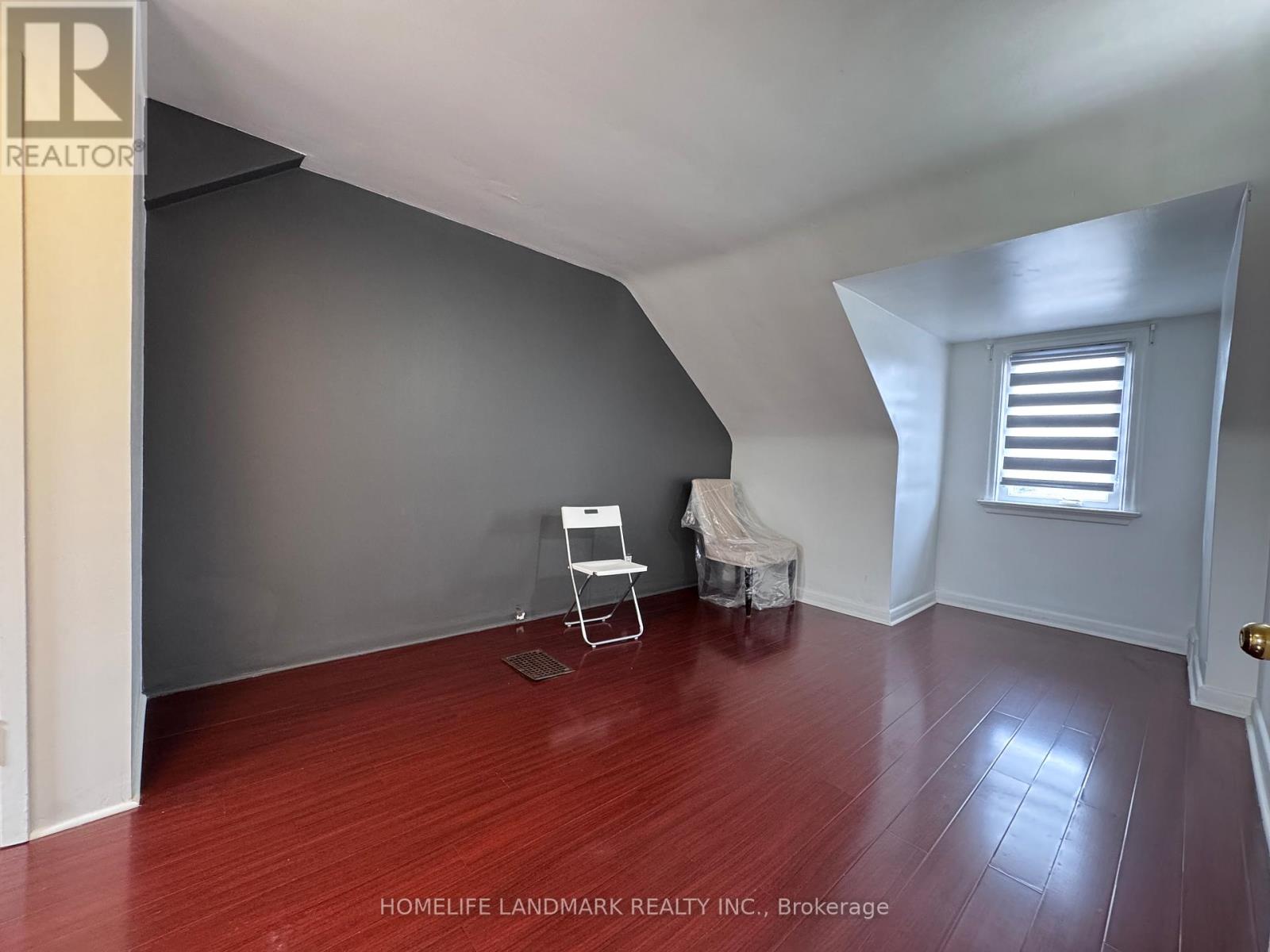 121 Bishop Avenue, Toronto, Ontario  M2M 1Z6 - Photo 5 - C12916552