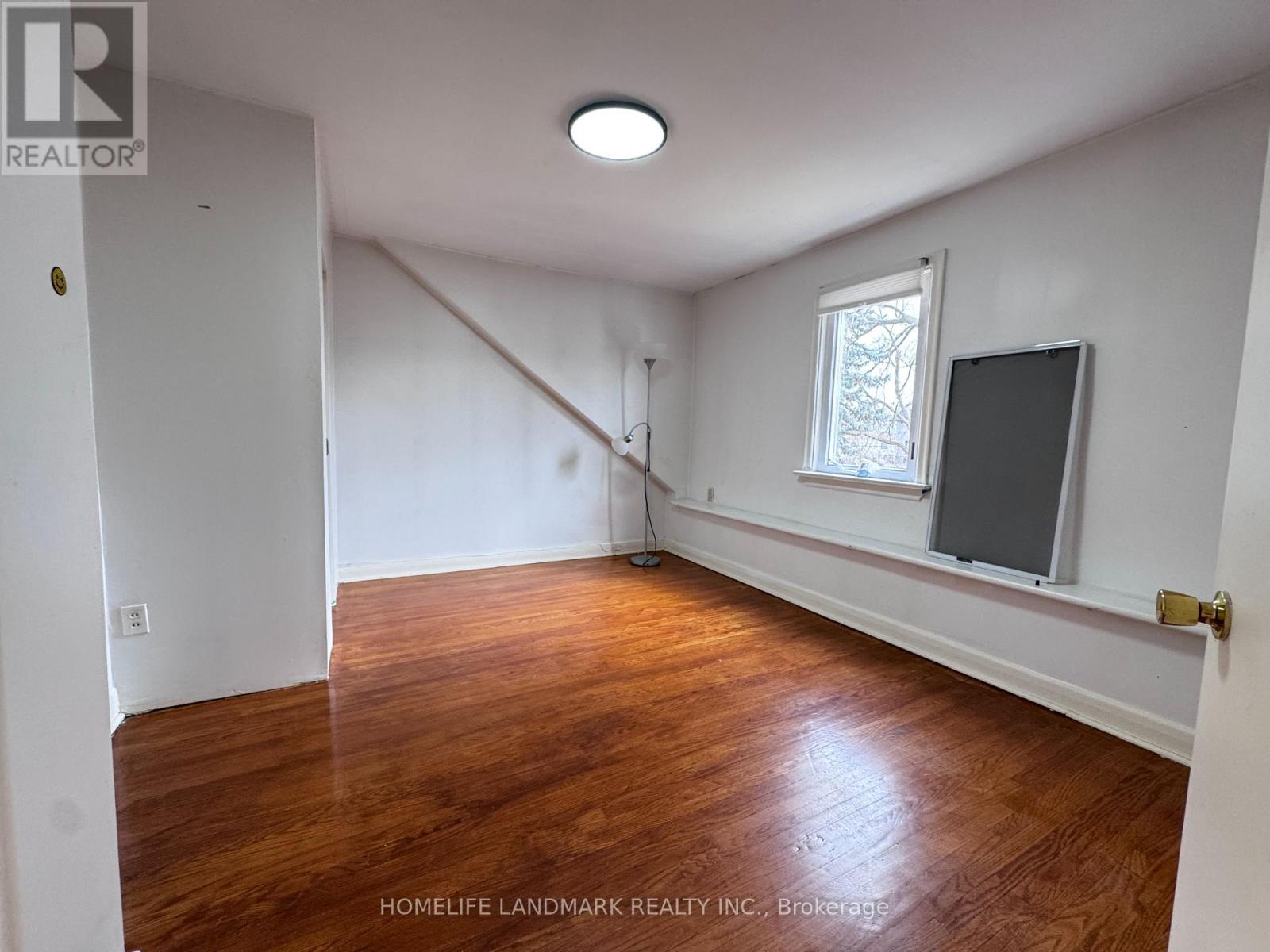 121 Bishop Avenue, Toronto, Ontario  M2M 1Z6 - Photo 6 - C12916552