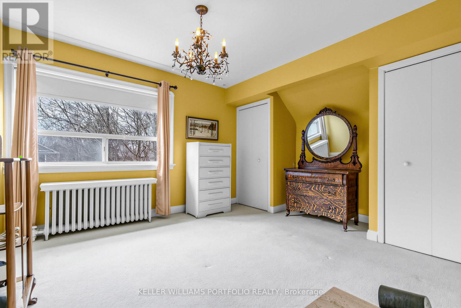 22 Glen Cedar Road, Toronto, Ontario  M6C 3G1 - Photo 16 - C12916556