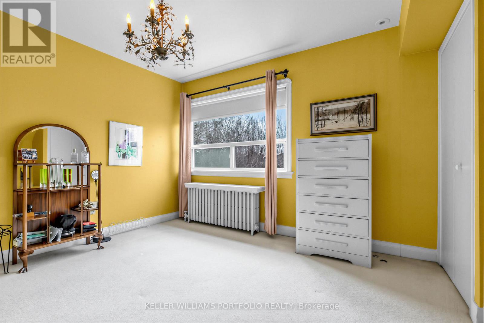 22 Glen Cedar Road, Toronto, Ontario  M6C 3G1 - Photo 17 - C12916556