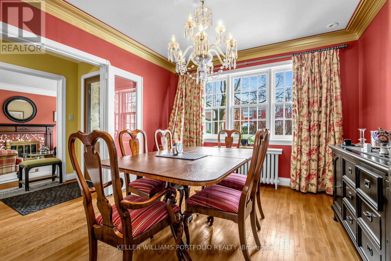 22 Glen Cedar Road, Toronto, Ontario  M6C 3G1 - Photo 4 - C12916556