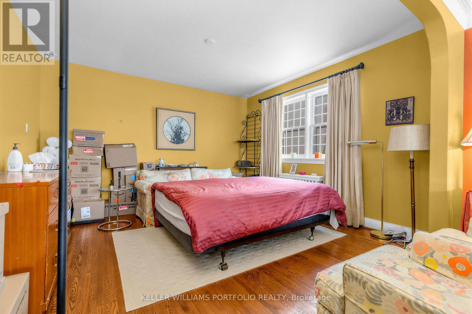 22 Glen Cedar Road, Toronto, Ontario  M6C 3G1 - Photo 9 - C12916556