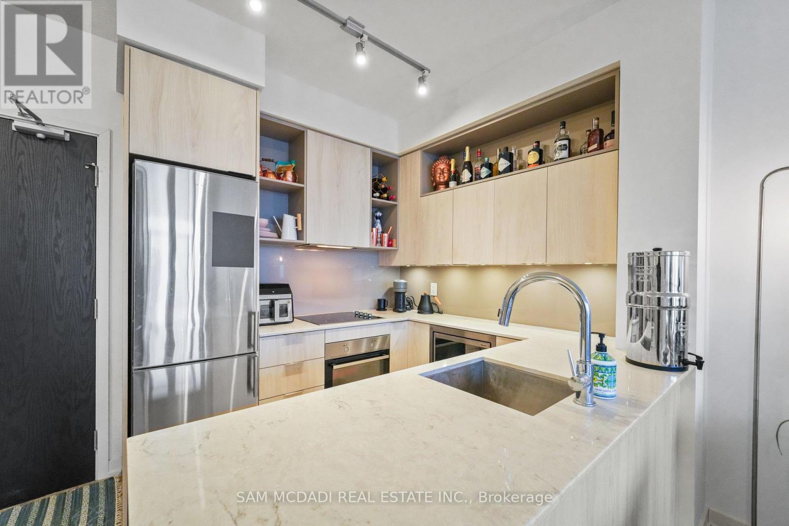 1106 - 200 Sackville Street, Toronto, Ontario  M5A 0C4 - Photo 6 - C12916562