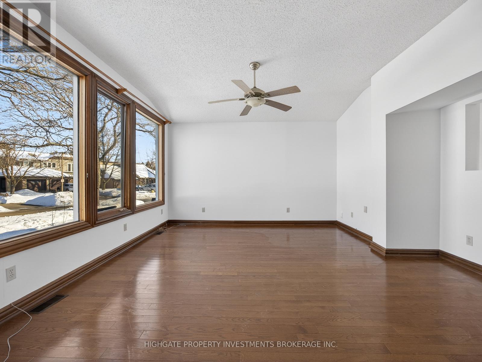 739 Edgewood Road, Pickering, Ontario  L1V 2Z7 - Photo 3 - E12916468