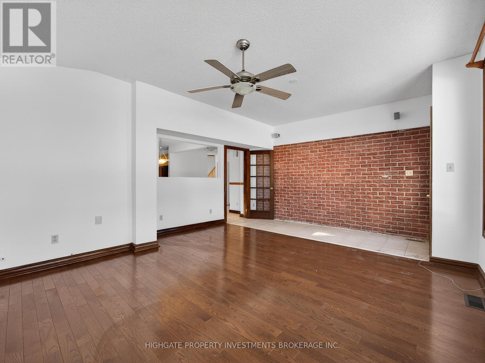 739 Edgewood Road, Pickering, Ontario  L1V 2Z7 - Photo 5 - E12916468