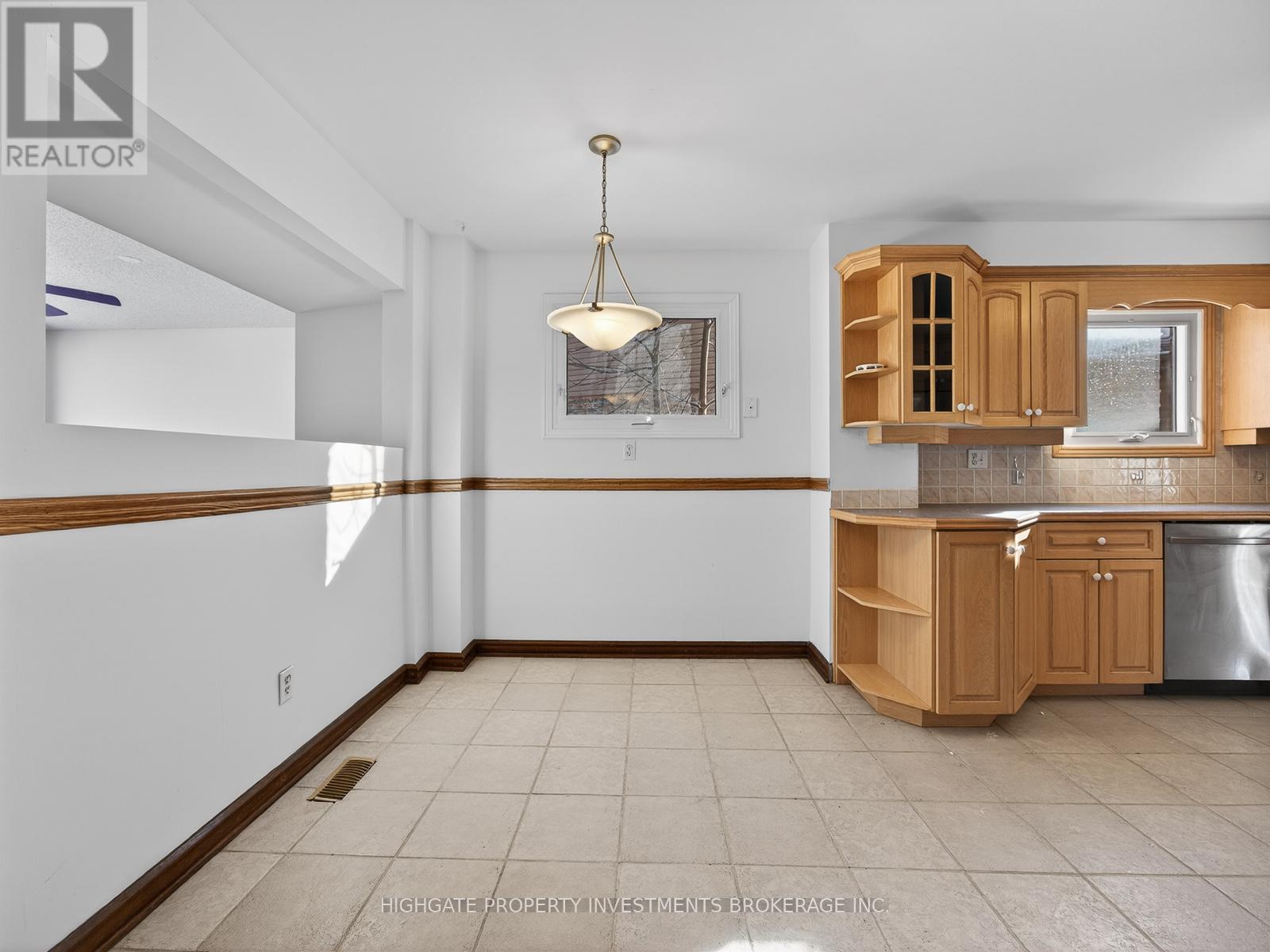 739 Edgewood Road, Pickering, Ontario  L1V 2Z7 - Photo 7 - E12916468