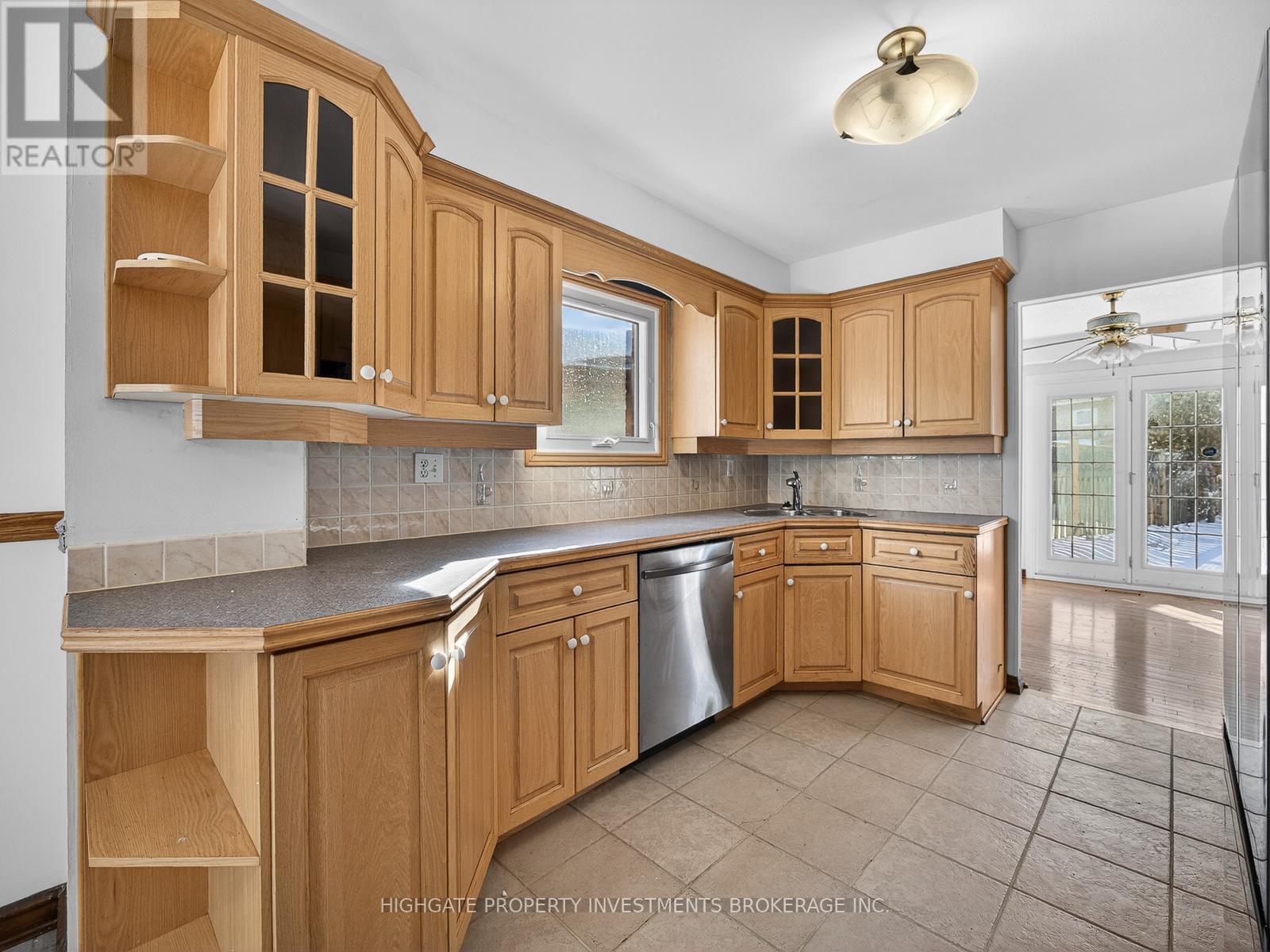 739 Edgewood Road, Pickering, Ontario  L1V 2Z7 - Photo 8 - E12916468