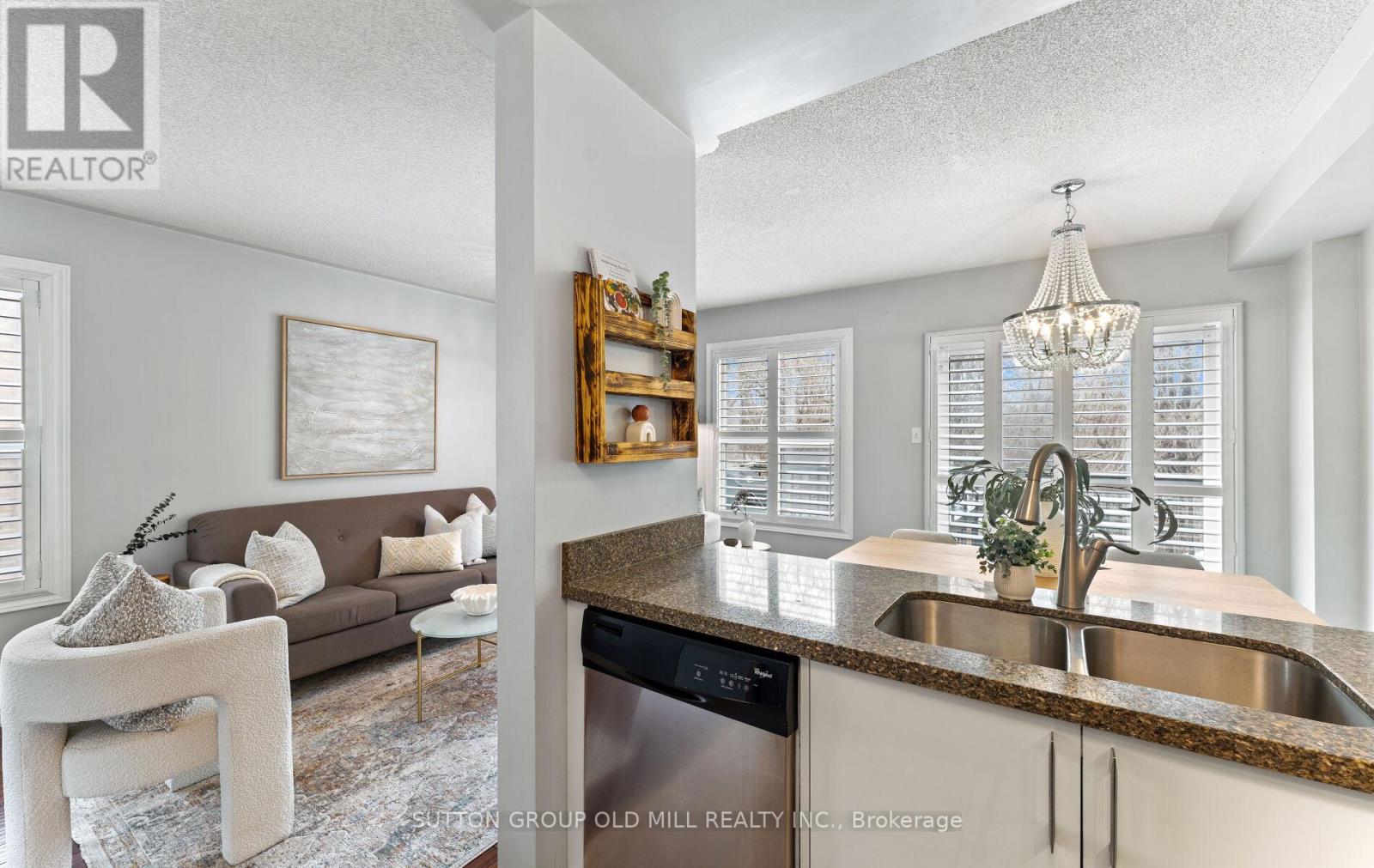 15 Katrina Court, Toronto, Ontario  M6L 3G3 - Photo 14 - W12901560