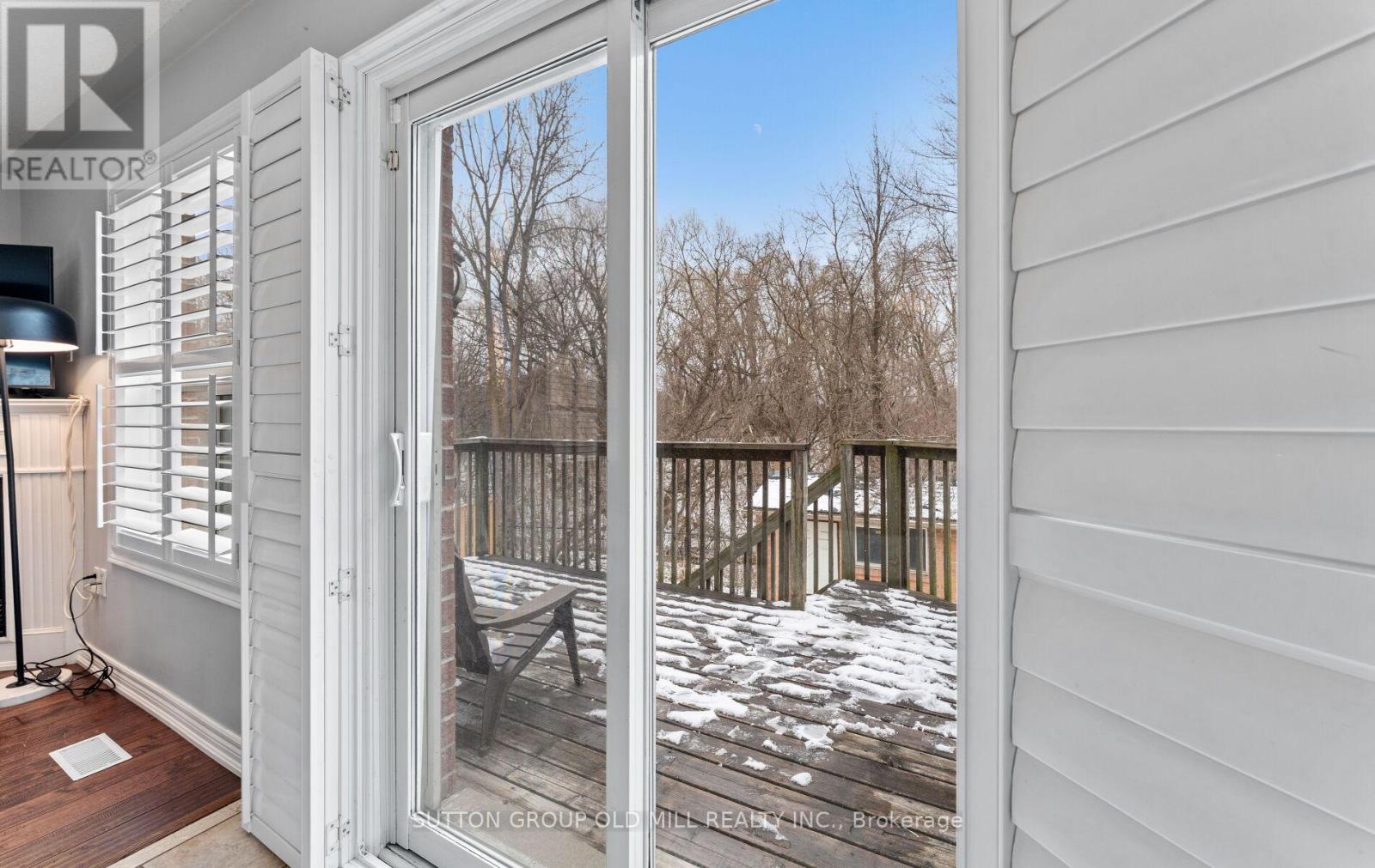 15 Katrina Court, Toronto, Ontario  M6L 3G3 - Photo 18 - W12901560