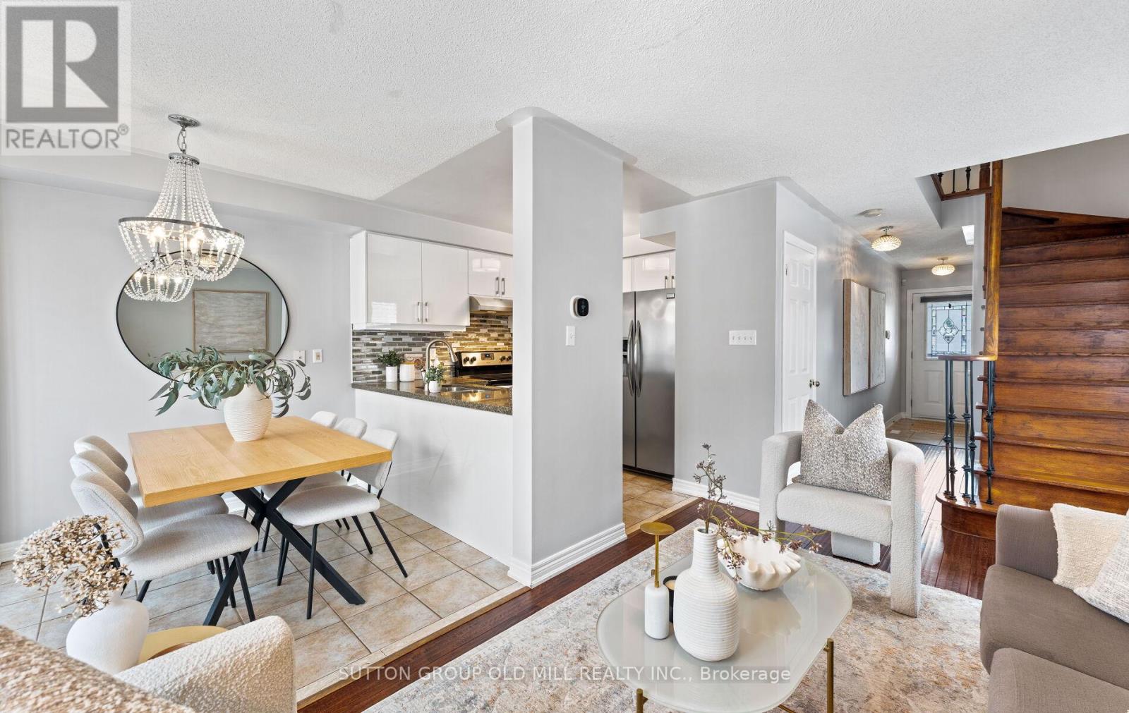 15 Katrina Court, Toronto, Ontario  M6L 3G3 - Photo 8 - W12901560