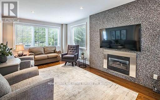 153 Elliott Street, Brampton, Ontario  L6Y 1W7 - Photo 5 - W12913838