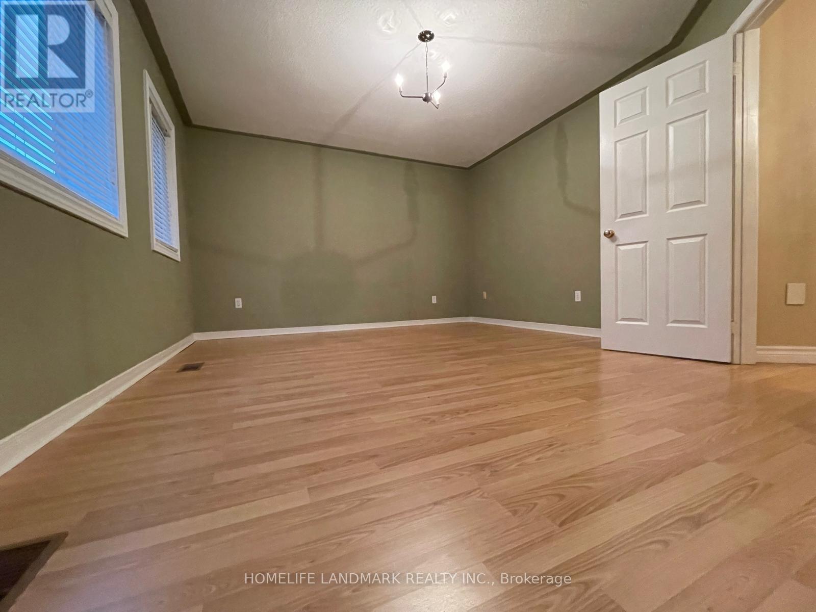 26 Beechbrooke Way, Aurora, Ontario  L4G 6N7 - Photo 11 - N12916462