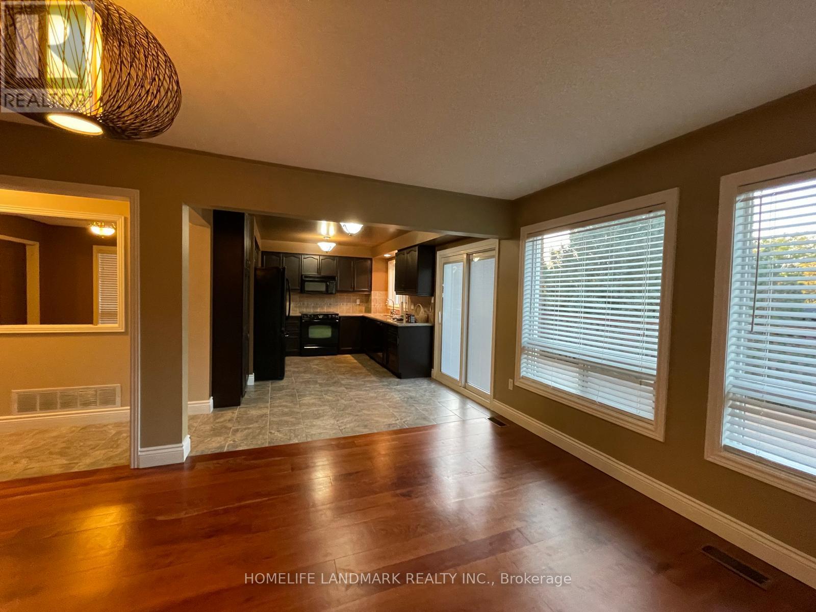 26 Beechbrooke Way, Aurora, Ontario  L4G 6N7 - Photo 2 - N12916462