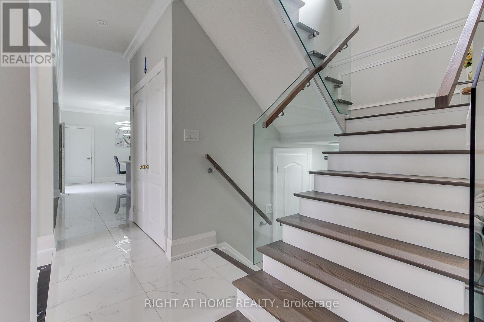 109 Vipond Way, Bradford West Gwillimbury (Bradford), Ontario  L3Z 0G5 - Photo 16 - N12916484