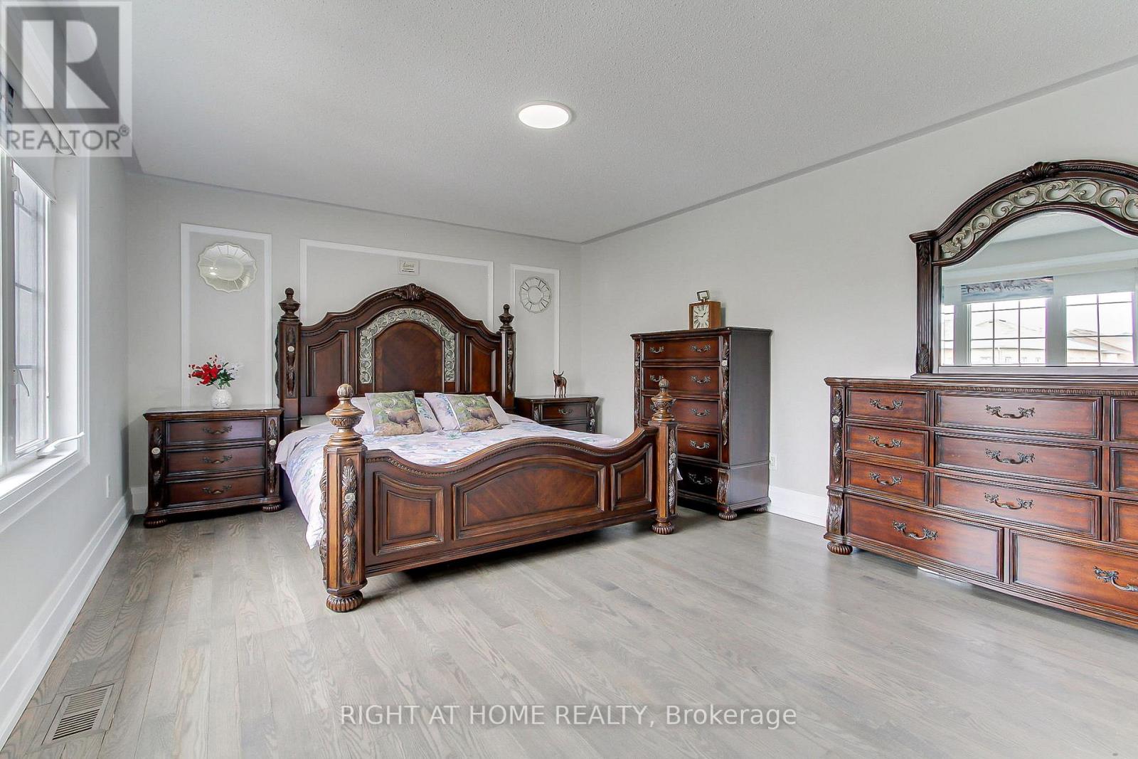 109 Vipond Way, Bradford West Gwillimbury (Bradford), Ontario  L3Z 0G5 - Photo 33 - N12916484