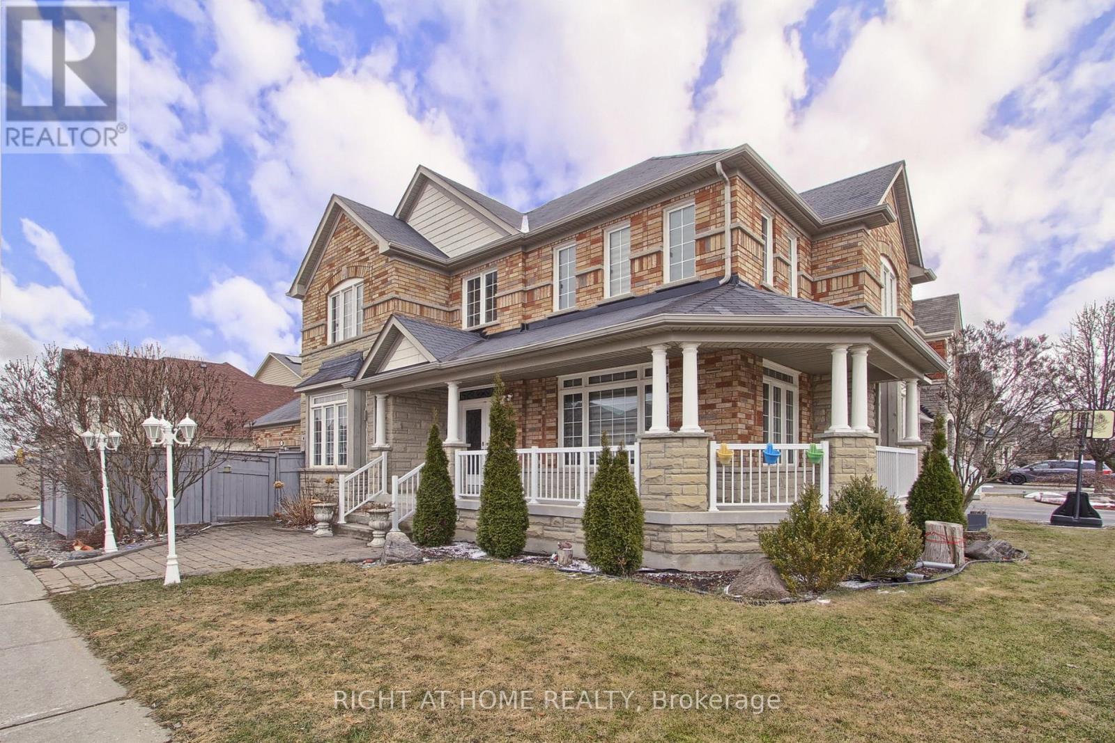 109 Vipond Way, Bradford West Gwillimbury (Bradford), Ontario  L3Z 0G5 - Photo 4 - N12916484