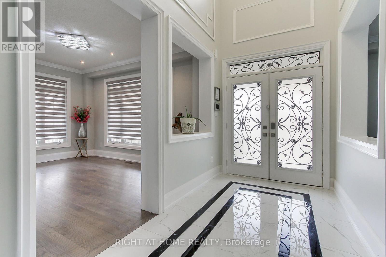 109 Vipond Way, Bradford West Gwillimbury (Bradford), Ontario  L3Z 0G5 - Photo 8 - N12916484