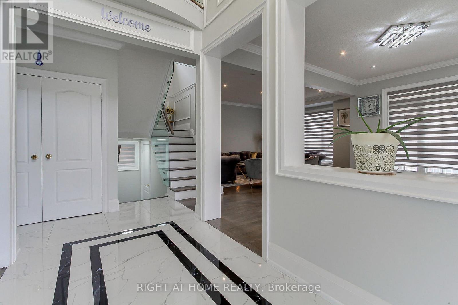 109 Vipond Way, Bradford West Gwillimbury (Bradford), Ontario  L3Z 0G5 - Photo 9 - N12916484