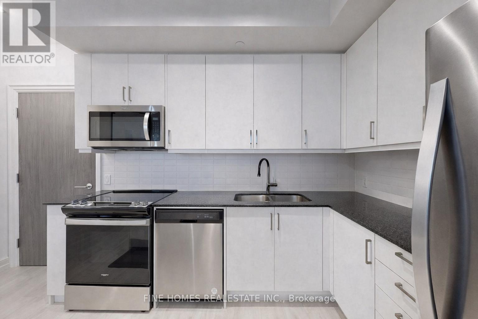 604 - 10 Gatineau Drive, Vaughan, Ontario  L4J 0L3 - Photo 6 - N12916538