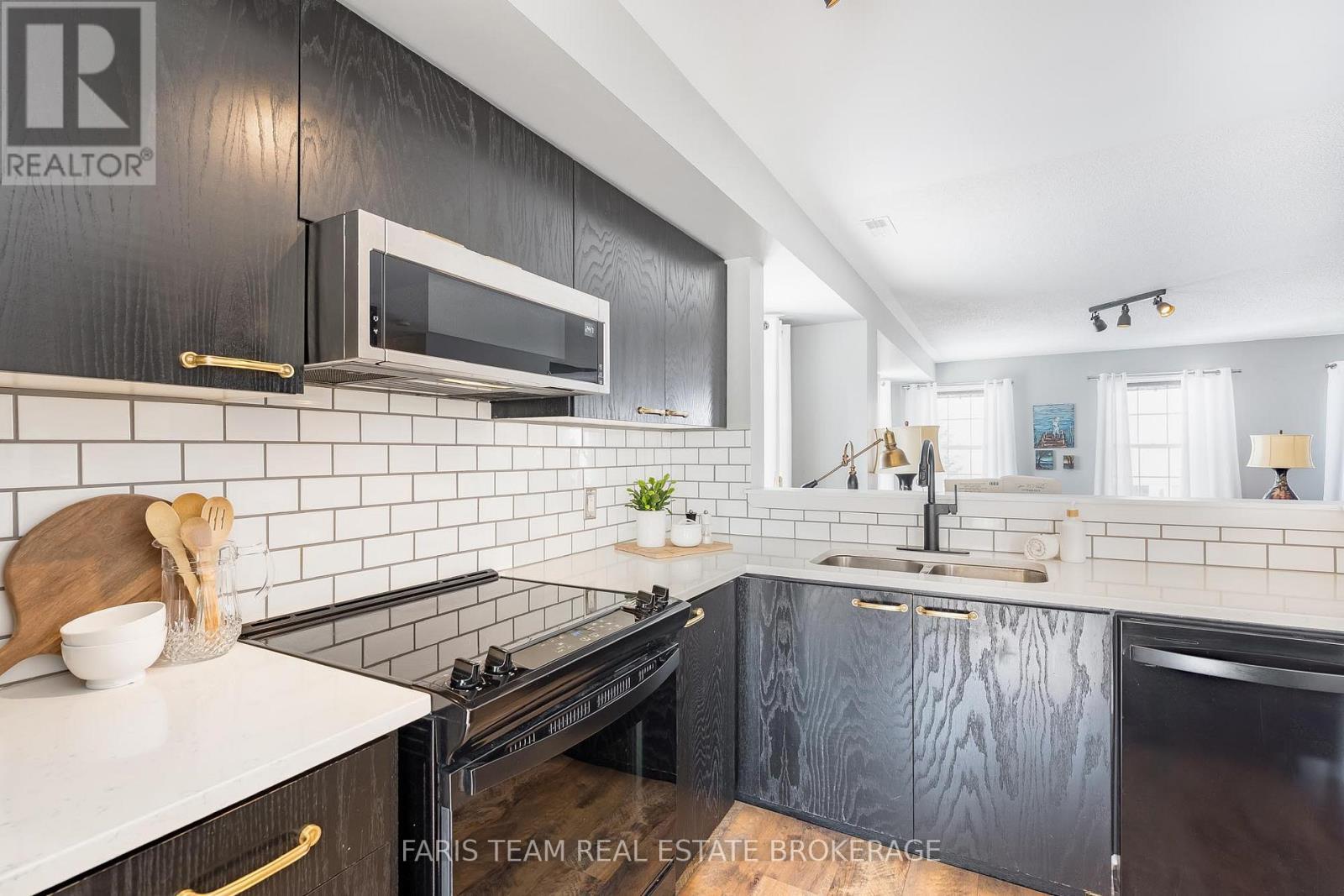 1 - 91 Coughlin Road, Barrie (Holly), Ontario  L4N 0L6 - Photo 5 - S12916446