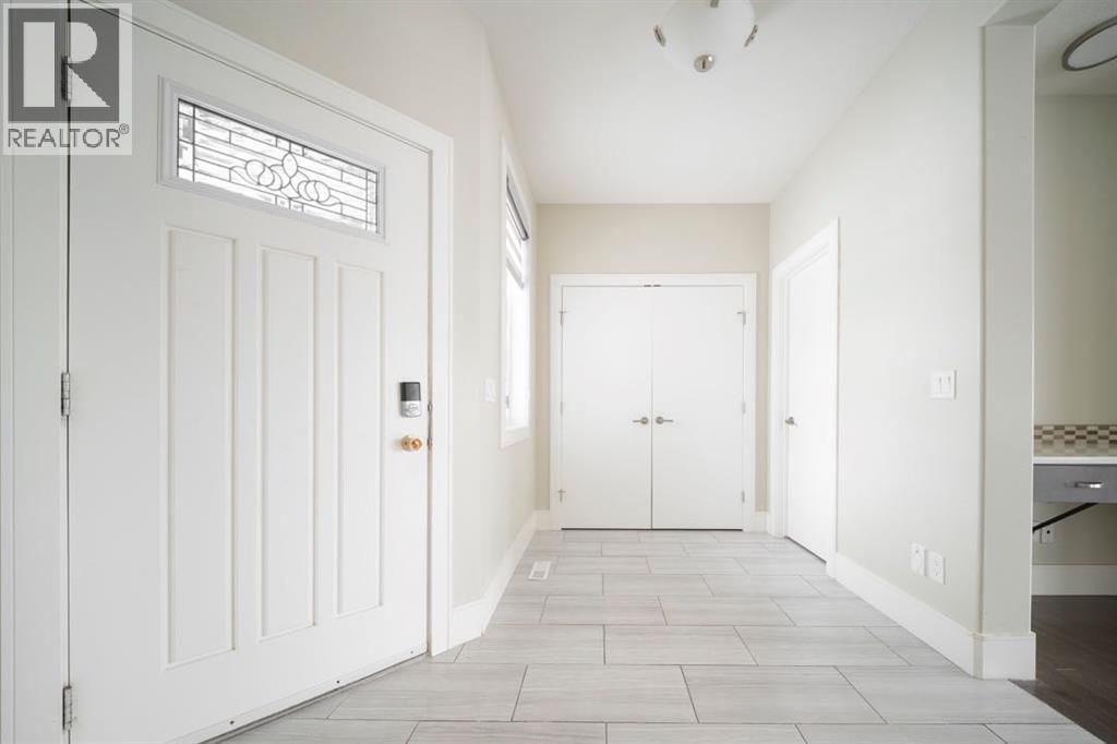 275 Killdeer Way, Fort Mcmurray, Alberta T9K 0R3 - Photo 2 - A2294556