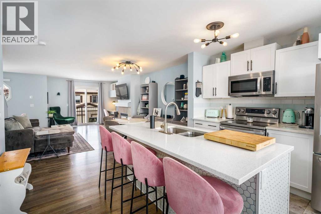 381 Copperpond Landing Se, Calgary, Alberta  T2Z 1G6 - Photo 6 - A2288788