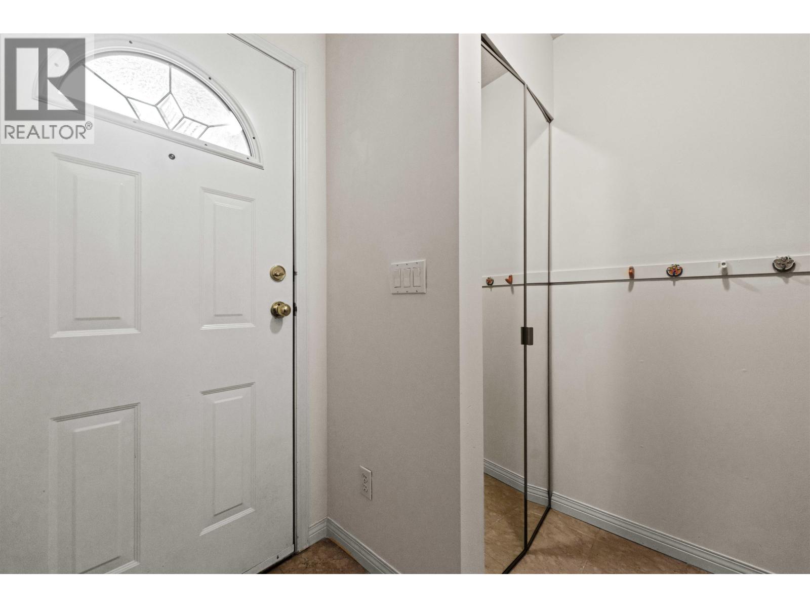 5 2600 Beaverbrook Crescent, Burnaby, British Columbia  V3J 7W6 - Photo 4 - R3102872