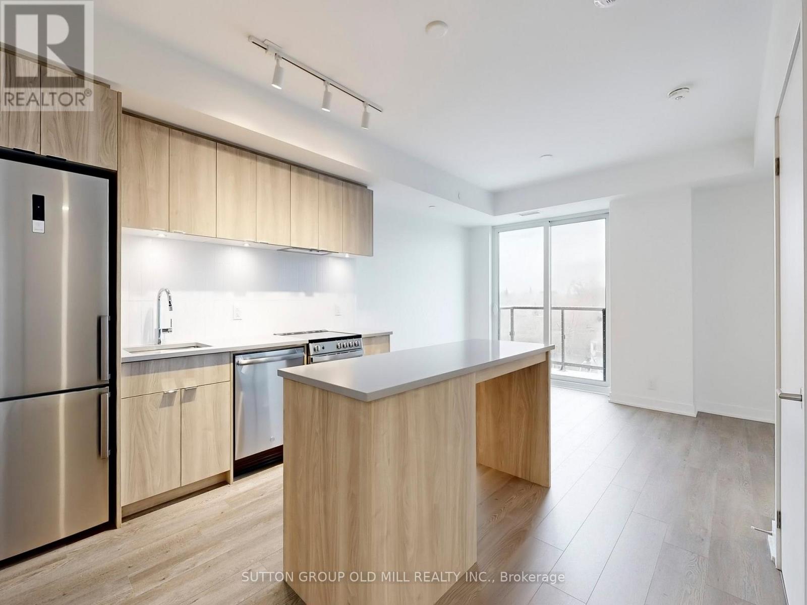 513 - 1660 Bloor Street W, Toronto, Ontario  M6P 1A8 - Photo 4 - W12916460