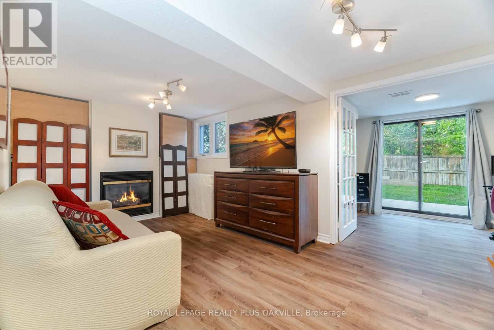 1294 Hammond Street, Burlington, Ontario  L7S 2C5 - Photo 37 - W12916494