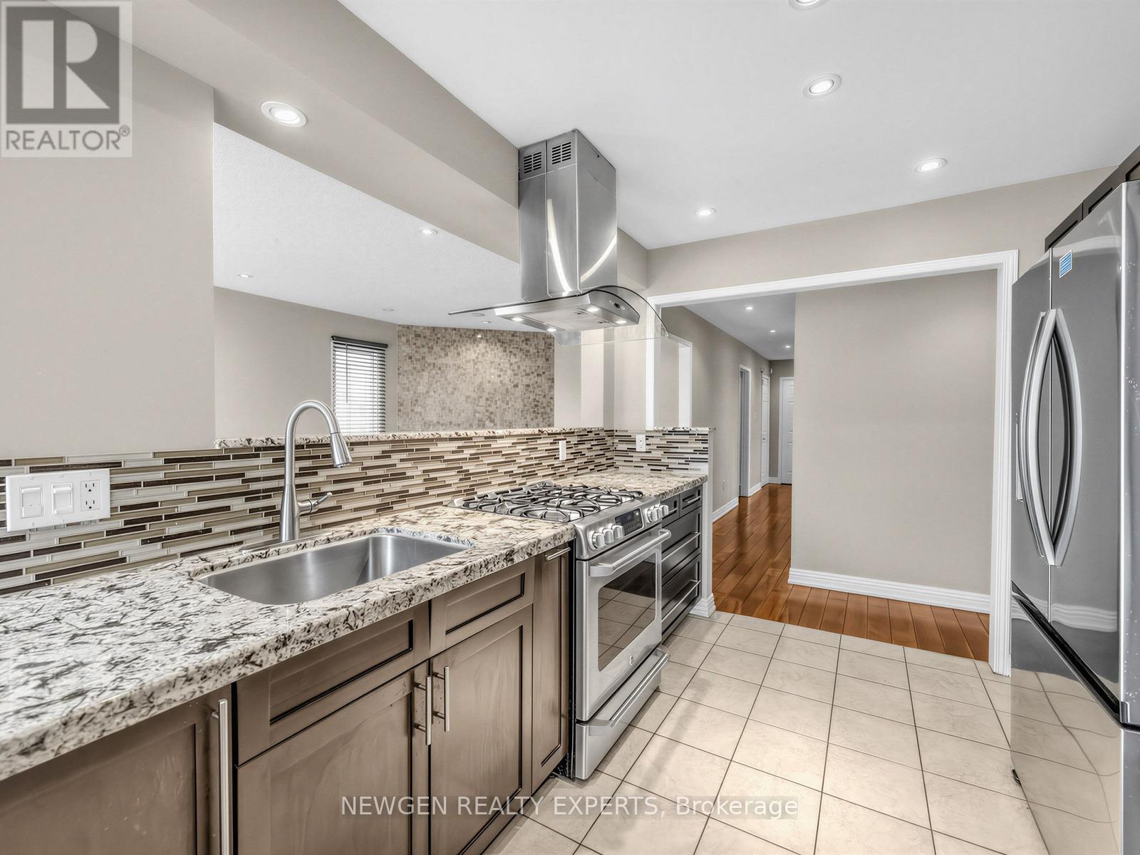 2636 Credit Valley Road, Mississauga, Ontario  L5M 4J6 - Photo 14 - W12916502