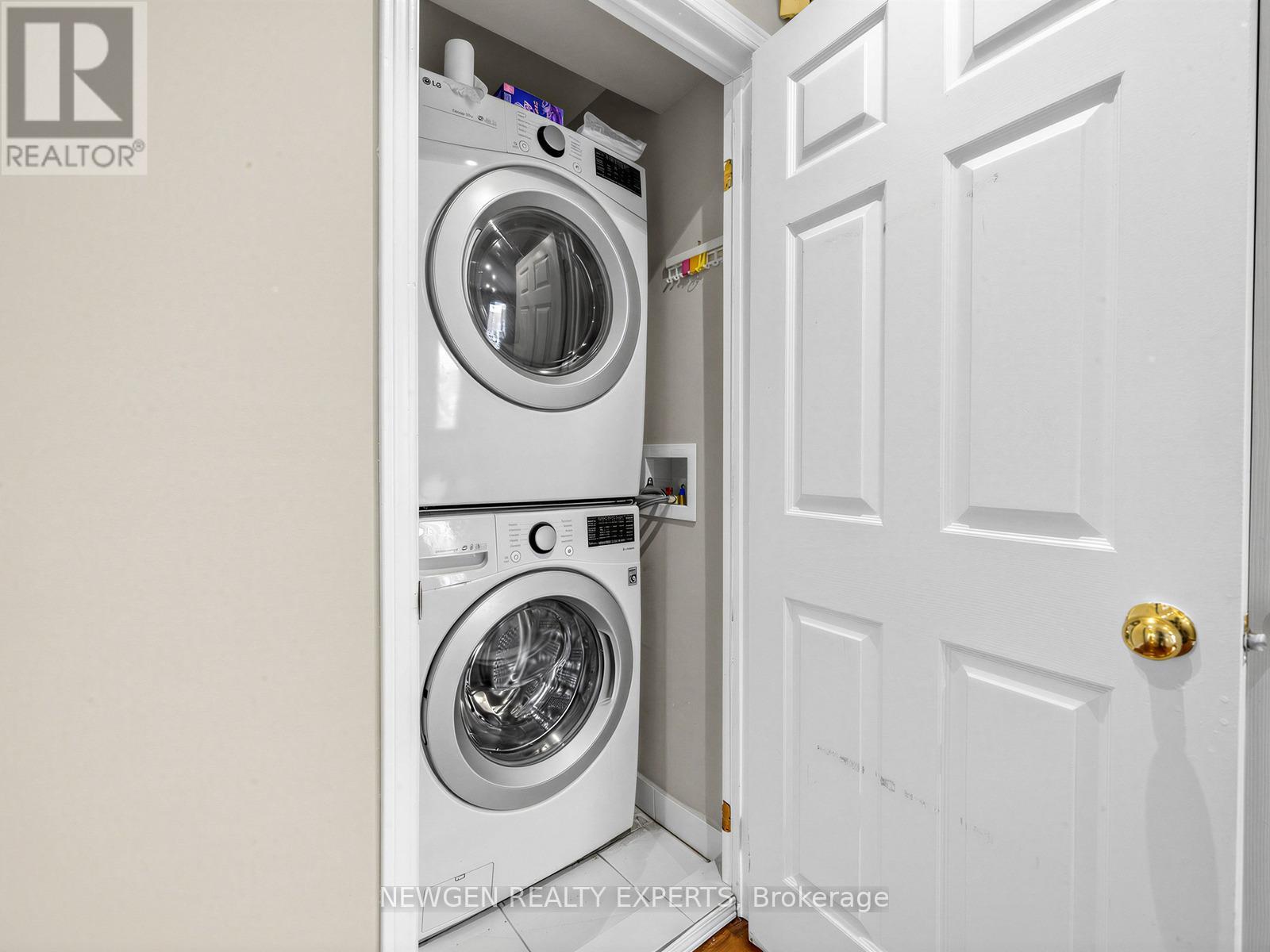 2636 Credit Valley Road, Mississauga, Ontario  L5M 4J6 - Photo 19 - W12916502