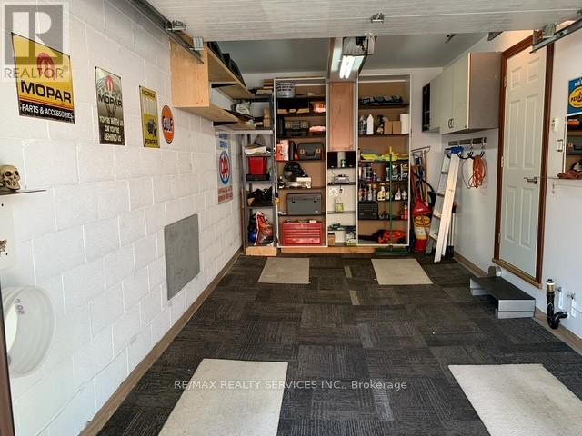 8 Collins Crescent, Brampton, Ontario  L6V 3M9 - Photo 34 - W12916504