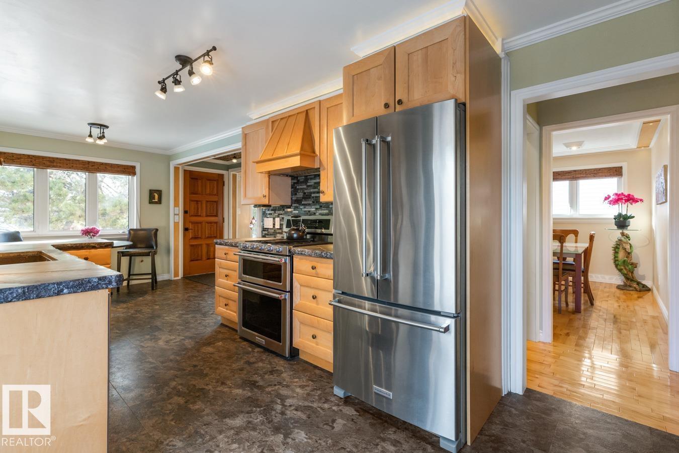 10536 65 St Nw, Edmonton, Alberta  T6A 2N8 - Photo 3 - E4478850