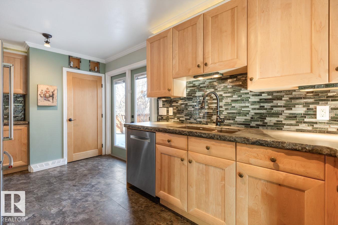 10536 65 St Nw, Edmonton, Alberta  T6A 2N8 - Photo 4 - E4478850