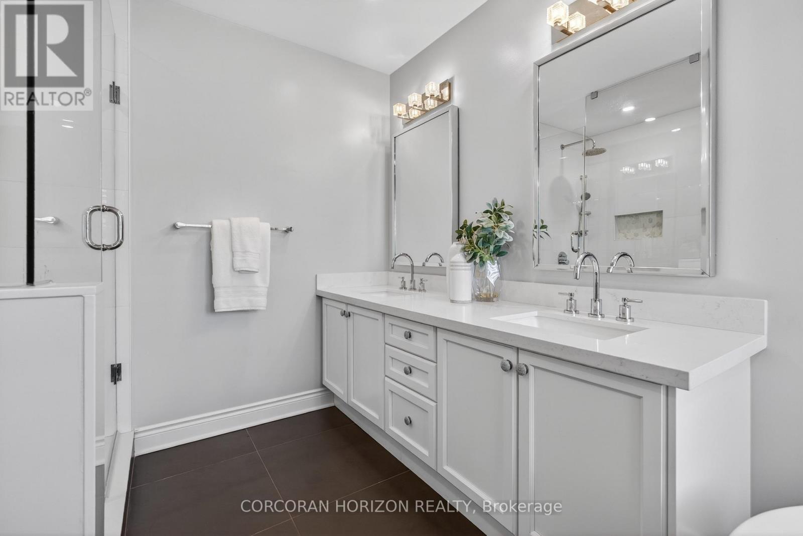 3285 Liptay Avenue, Oakville, Ontario  L6M 0N1 - Photo 19 - W12916520