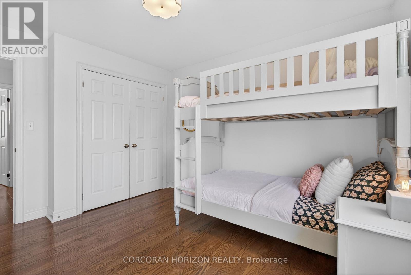 3285 Liptay Avenue, Oakville, Ontario  L6M 0N1 - Photo 24 - W12916520