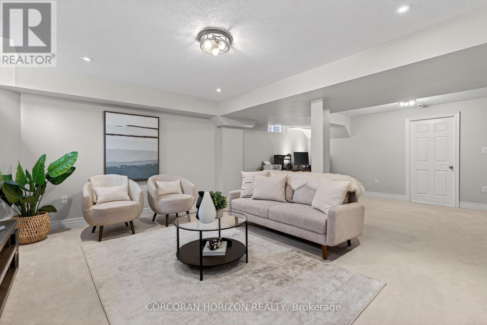 3285 Liptay Avenue, Oakville, Ontario  L6M 0N1 - Photo 30 - W12916520