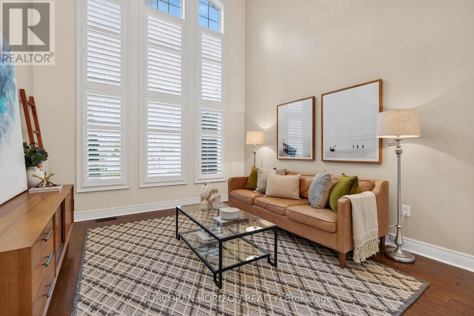 3285 Liptay Avenue, Oakville, Ontario  L6M 0N1 - Photo 5 - W12916520