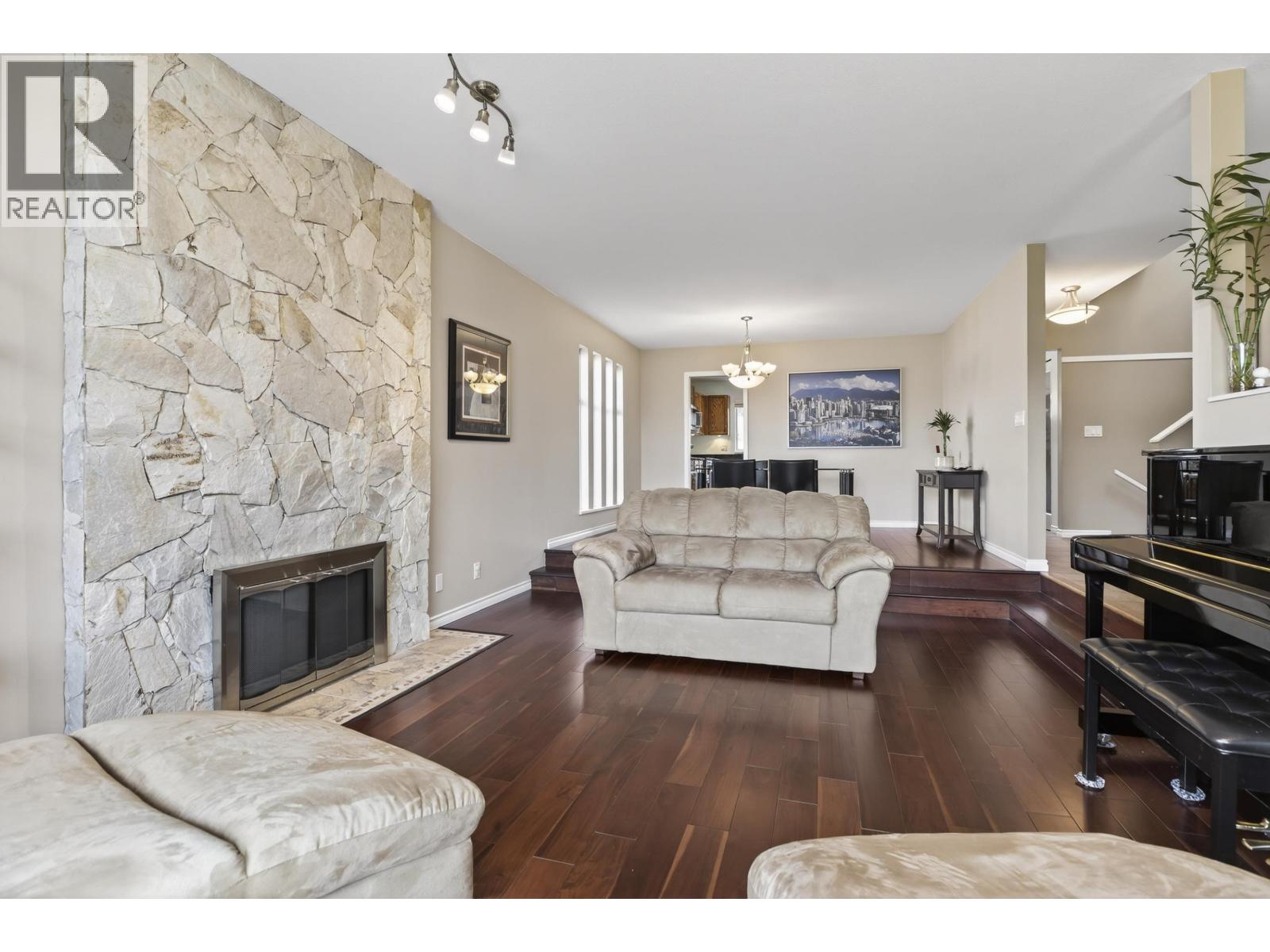 2577 N Trillium Place, Coquitlam, British Columbia  V3E 2H4 - Photo 4 - R3099447