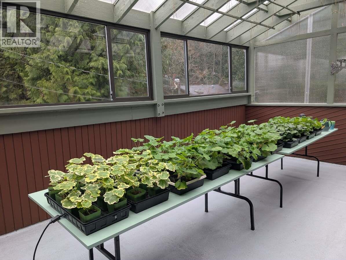 1498 Chamberlain Drive, North Vancouver, British Columbia  V7K 1P6 - Photo 32 - R3071019