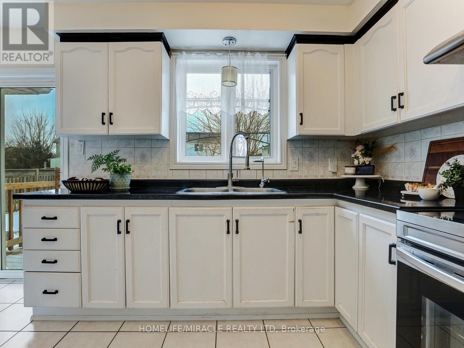 154 Deerpath Drive, Guelph, Ontario  N1K 1W9 - Photo 19 - X12916500