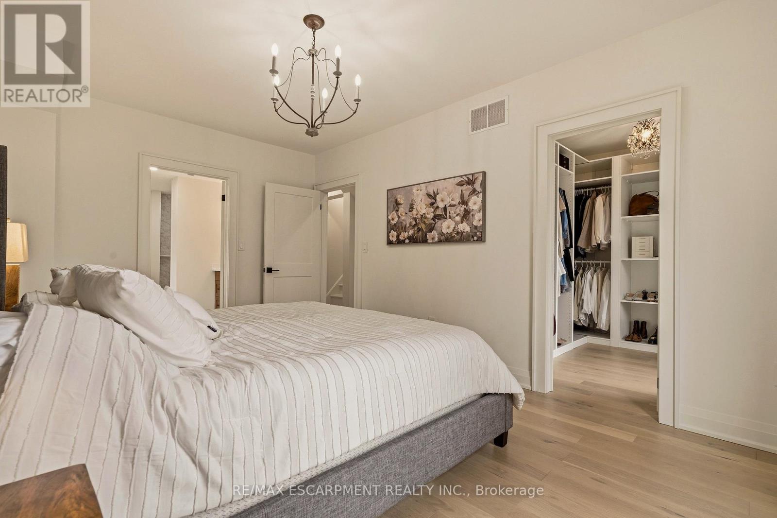 30 Matilda Street N, Hamilton, Ontario  L9H 2Z1 - Photo 26 - X12916516