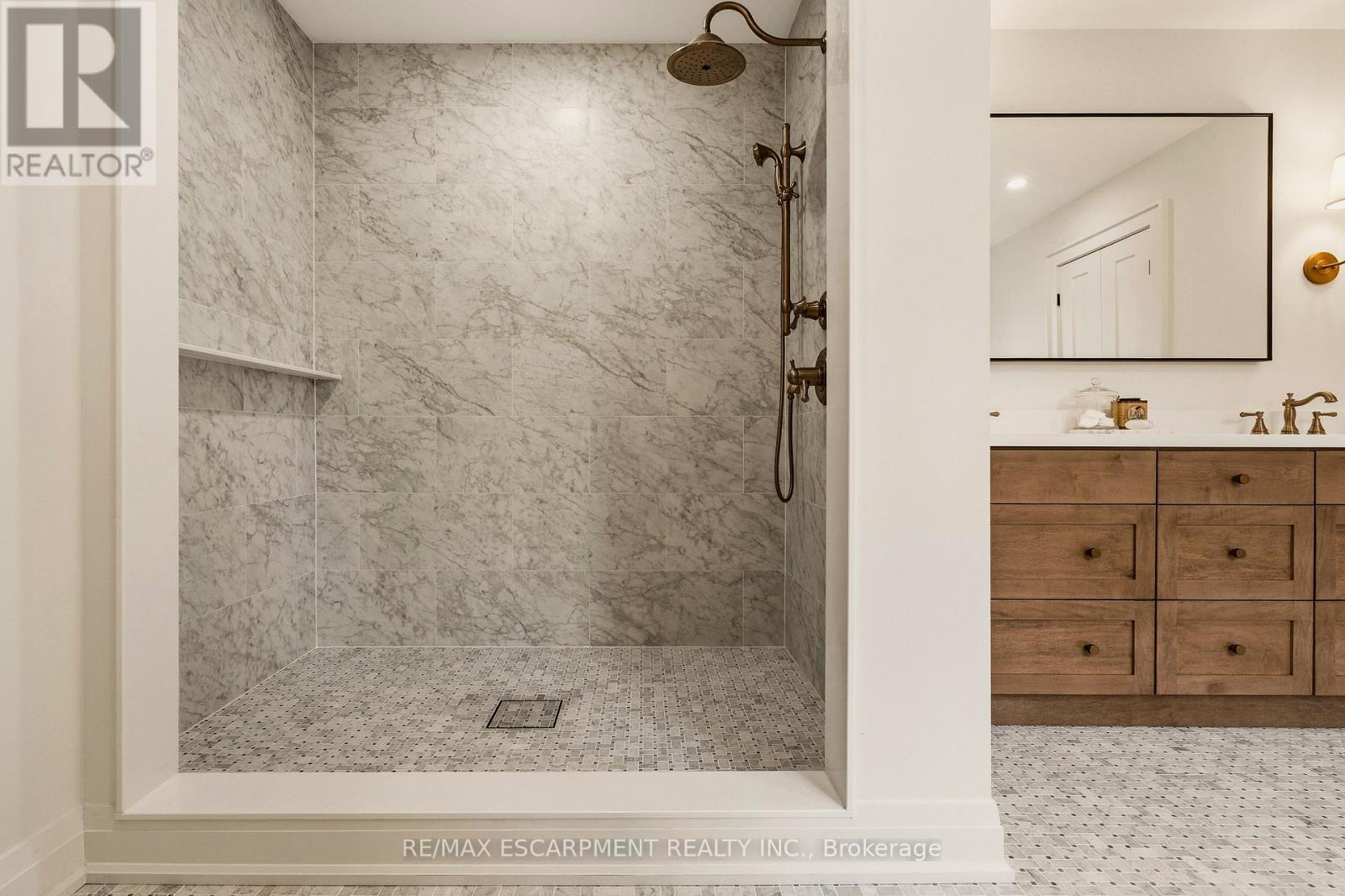 30 Matilda Street N, Hamilton, Ontario  L9H 2Z1 - Photo 29 - X12916516