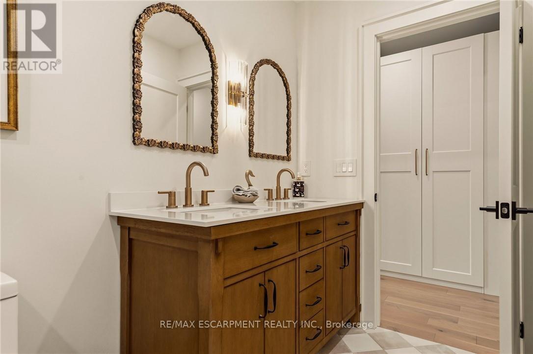 30 Matilda Street N, Hamilton, Ontario  L9H 2Z1 - Photo 35 - X12916516