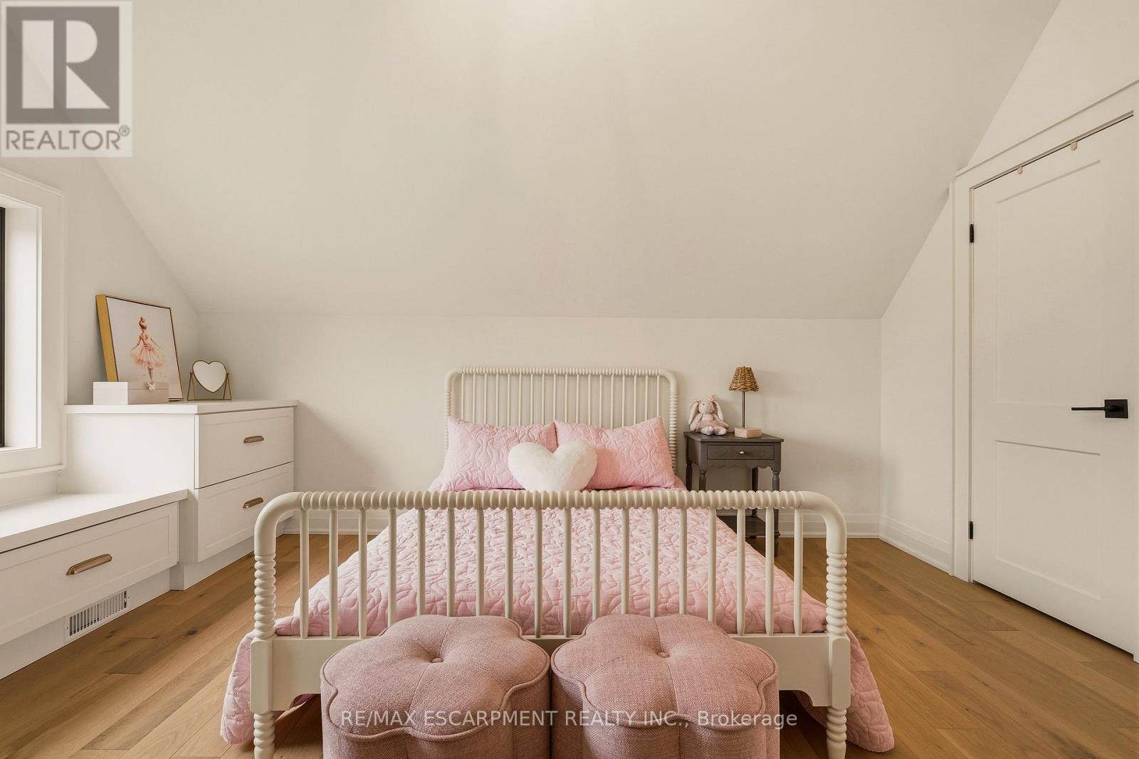 30 Matilda Street N, Hamilton, Ontario  L9H 2Z1 - Photo 40 - X12916516